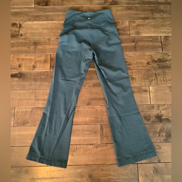 Lululemon Yoga Pants - Picture 2 of 3